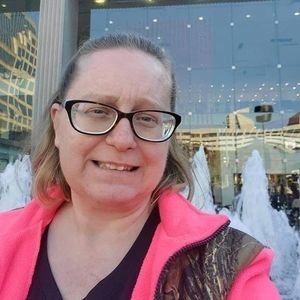 Meet your Posher, Crystal